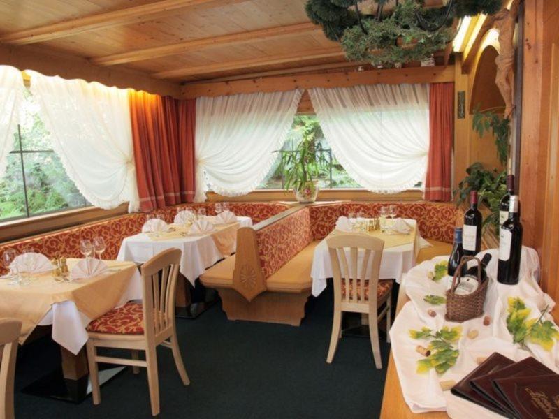 Hotel Alpenhof Sankt Anton am Arlberg Exterior photo